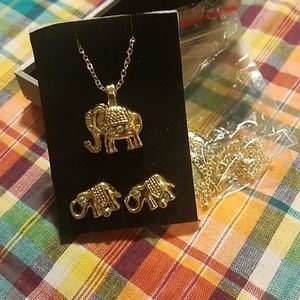 Womens Gold Elephant Necklace w/ Matching Earrings